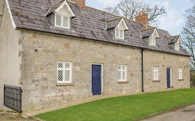 Robertson'S Cottage
